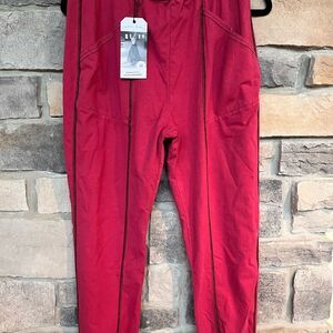 NWT Cynthia Ashby ‘Yanina’ cuffed jogger, medium, in Raspberry